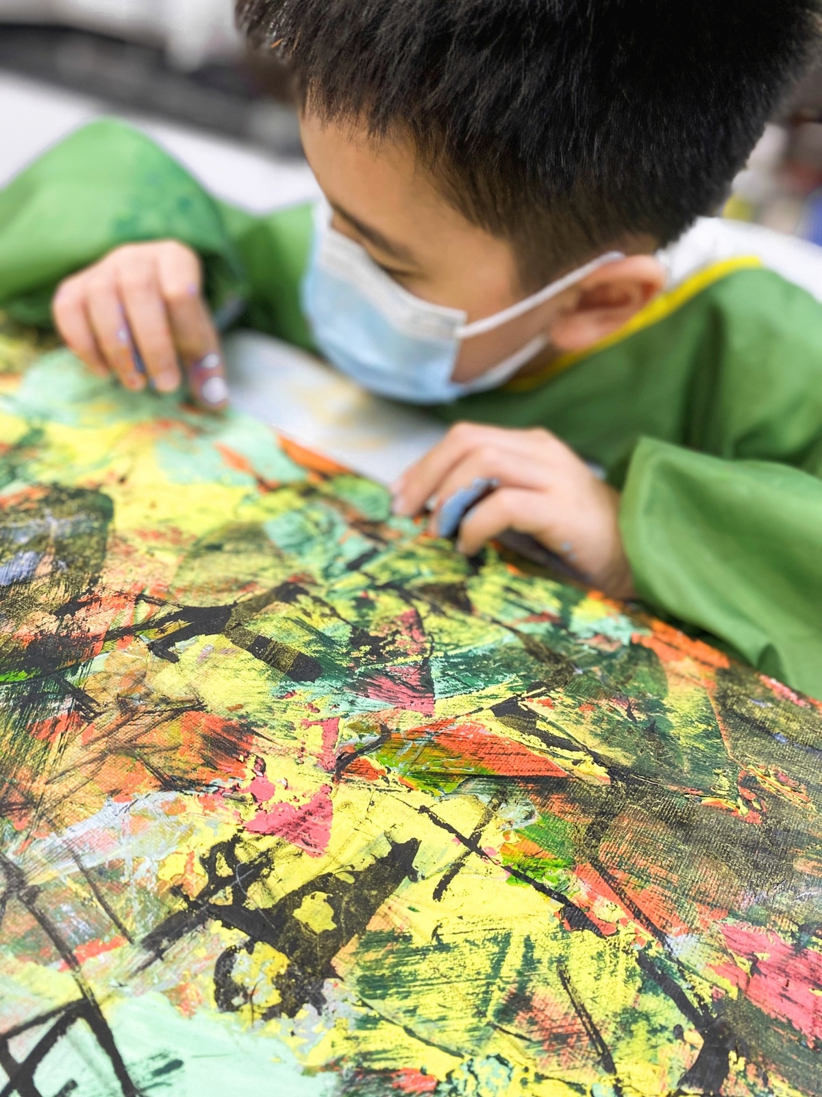 小朋友绘出大师笔触　保利香港慈善拍卖支援视障儿童